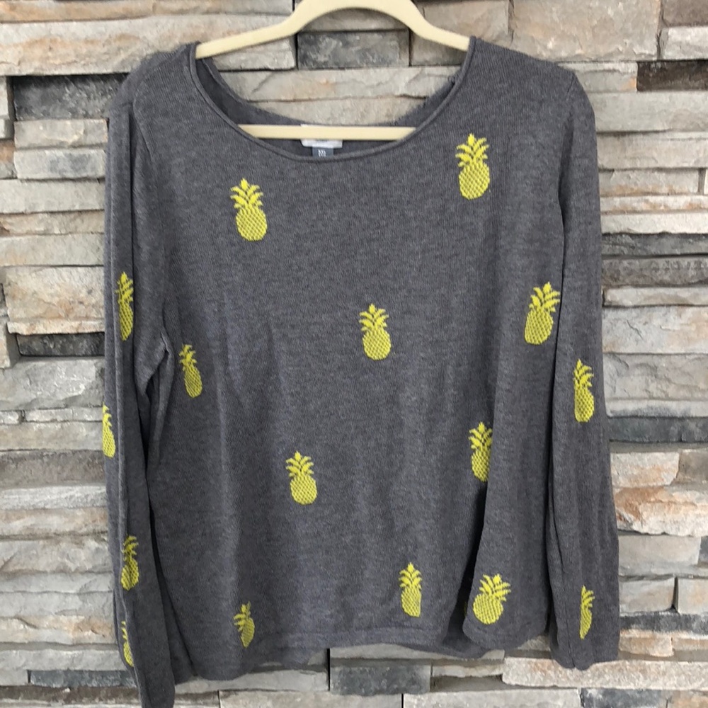 Summery pineapple sweater size XXL!
